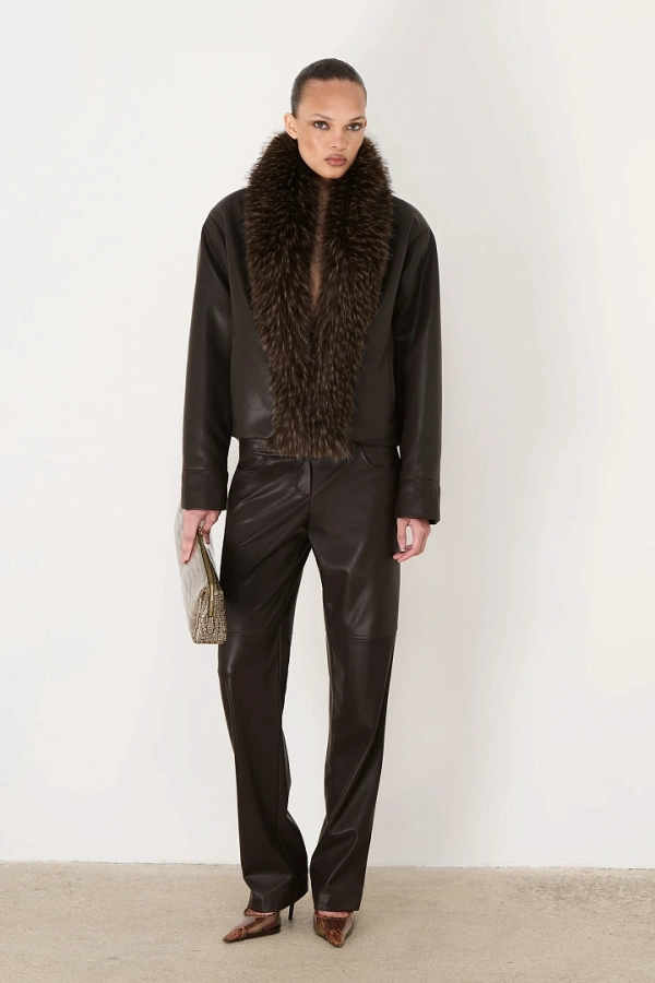 Иллюстрация ВЕРХНЯЯ ОДЕЖДА